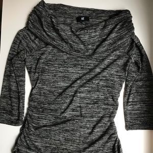 Quarter sleeve sweater